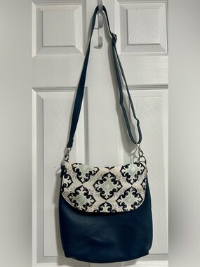 Thirty-One Gifts Studio 31 Modern crossbody/shoulder bag Removable flap system